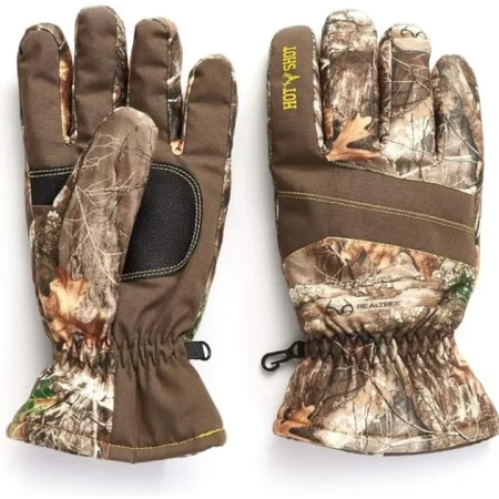 Best UA hunting gloves for hunters 1